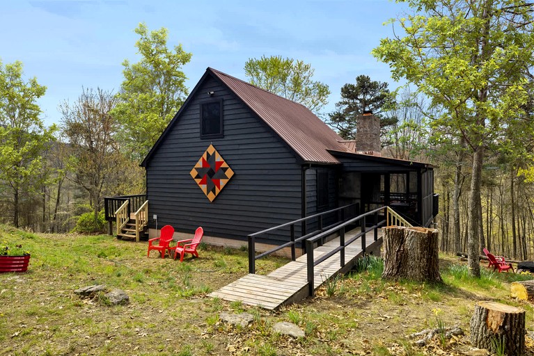 Cabins (United States of America, Mathias, West Virginia)