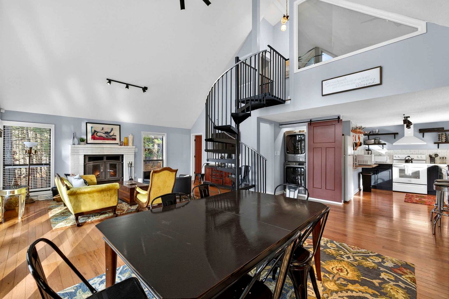 Classic Mountain Retreat Cabin with Private Hot Tub Near Hiking & Golf in Hedgesville, West Virginia