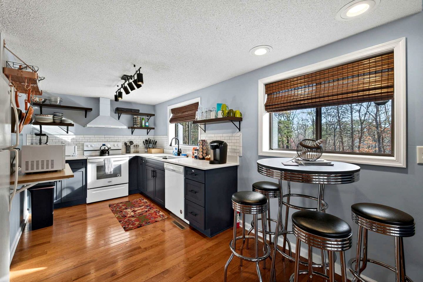 Classic Mountain Retreat Cabin with Private Hot Tub Near Hiking & Golf in Hedgesville, West Virginia