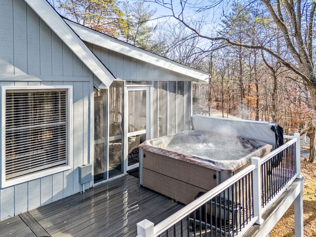 Classic Mountain Retreat Cabin with Private Hot Tub Near Hiking & Golf in Hedgesville, West Virginia