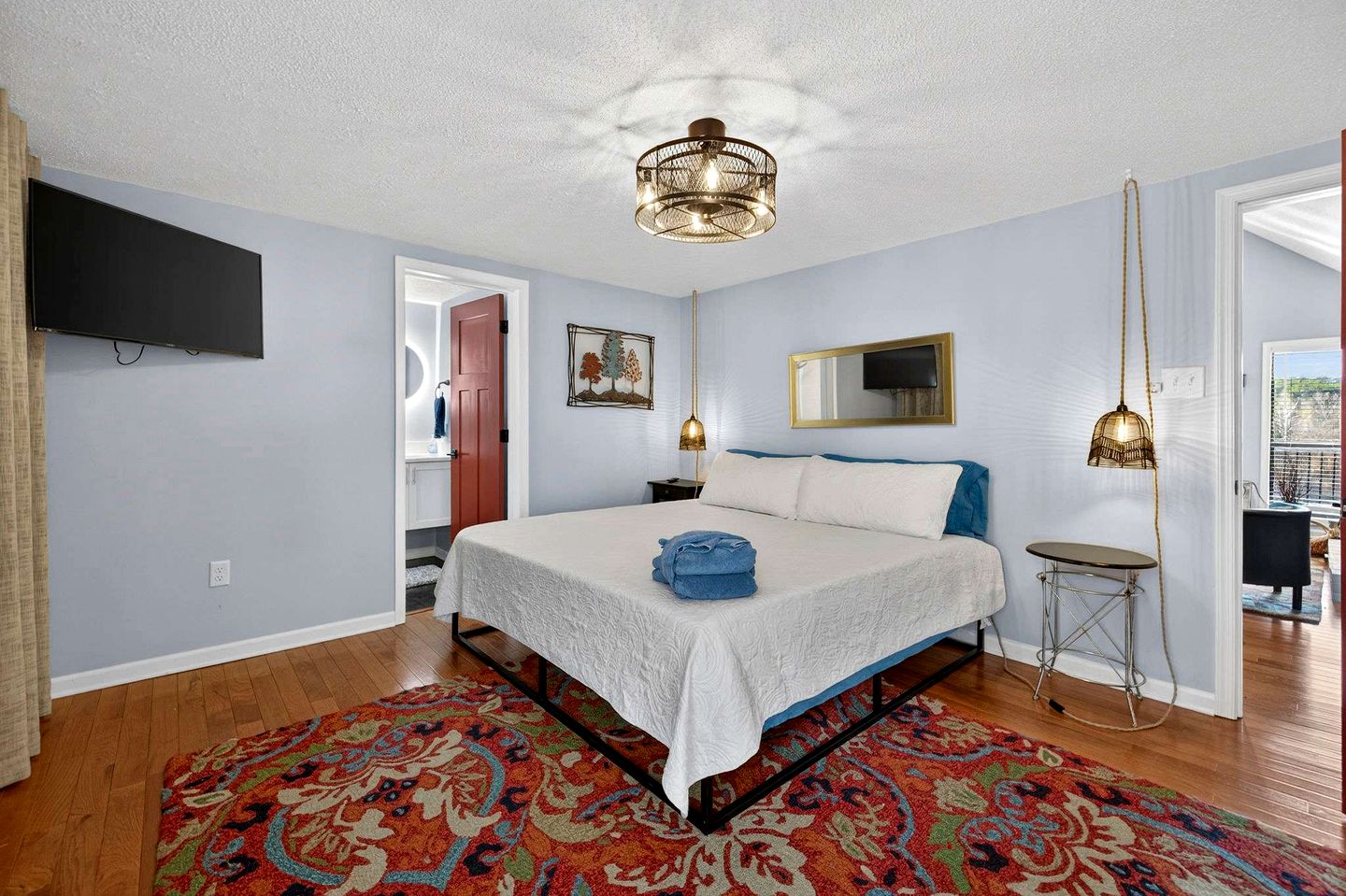 Classic Mountain Retreat Cabin with Private Hot Tub Near Hiking & Golf in Hedgesville, West Virginia