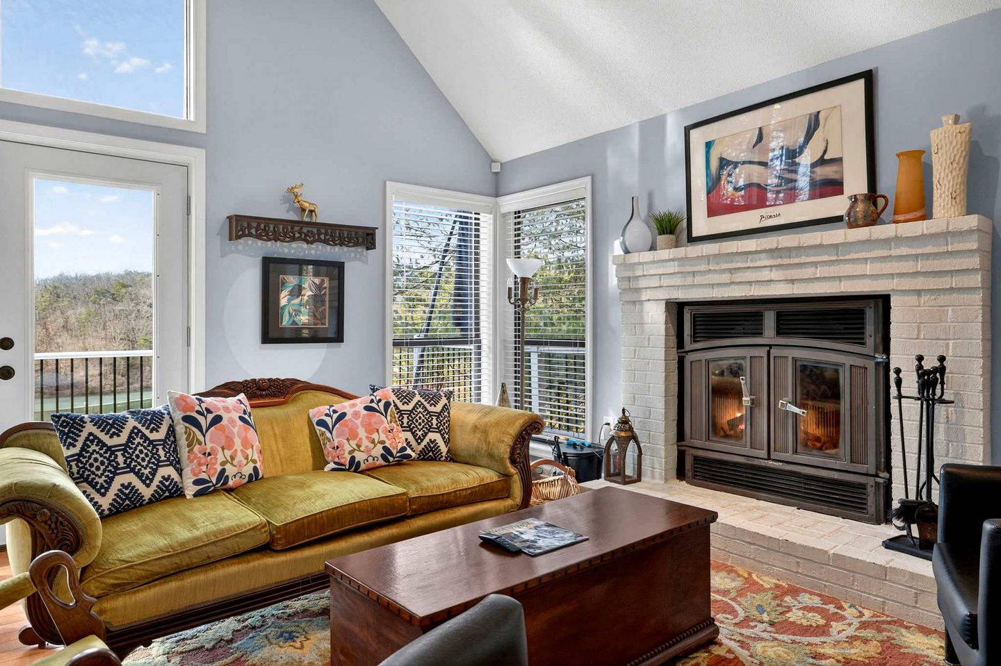 Classic Mountain Retreat Cabin with Private Hot Tub Near Hiking & Golf in Hedgesville, West Virginia