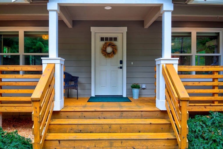 Cabins (United States of America, Deming, Washington)