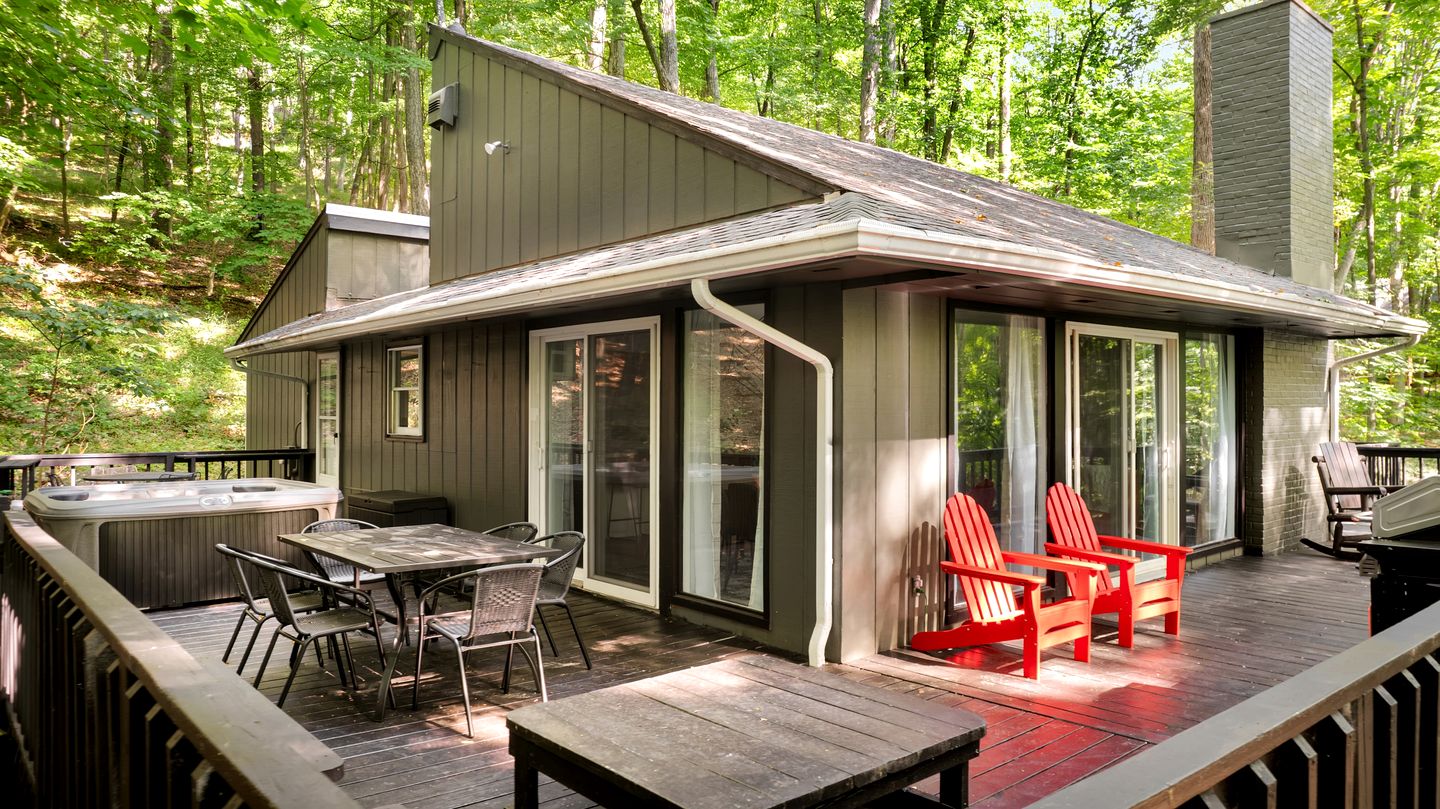 Awesome Cabin with Barbecue in Berkeley Springs, West Virginia
