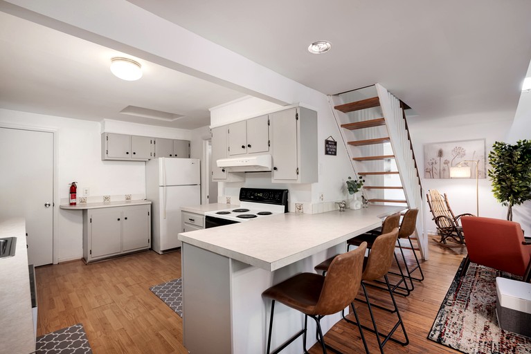 Cabins (United States of America, Berkeley Springs, West Virginia)