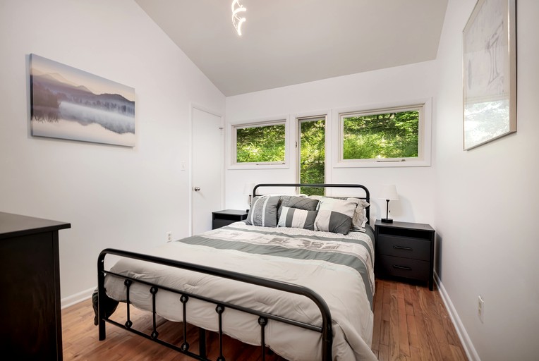 Cabins (United States of America, Berkeley Springs, West Virginia)