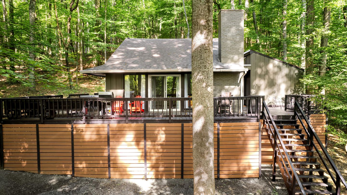 Awesome Cabin with Barbecue in Berkeley Springs, West Virginia