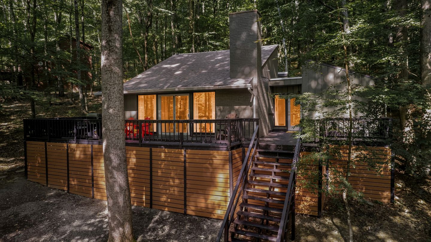 Awesome Cabin with Barbecue in Berkeley Springs, West Virginia
