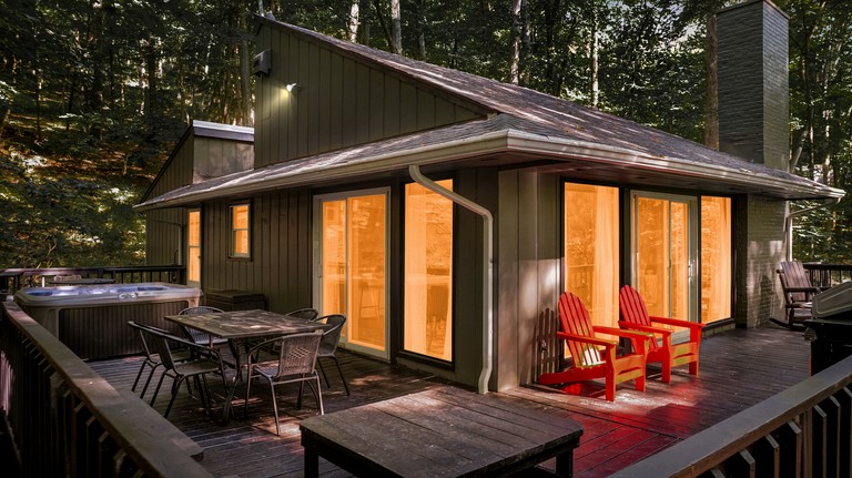 Cabins (United States of America, Berkeley Springs, West Virginia)