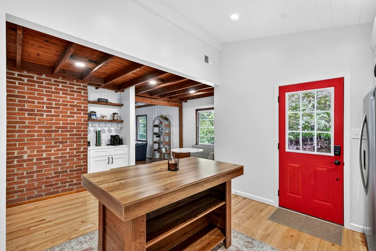 Cabins (United States of America, Harpers Ferry, West Virginia)