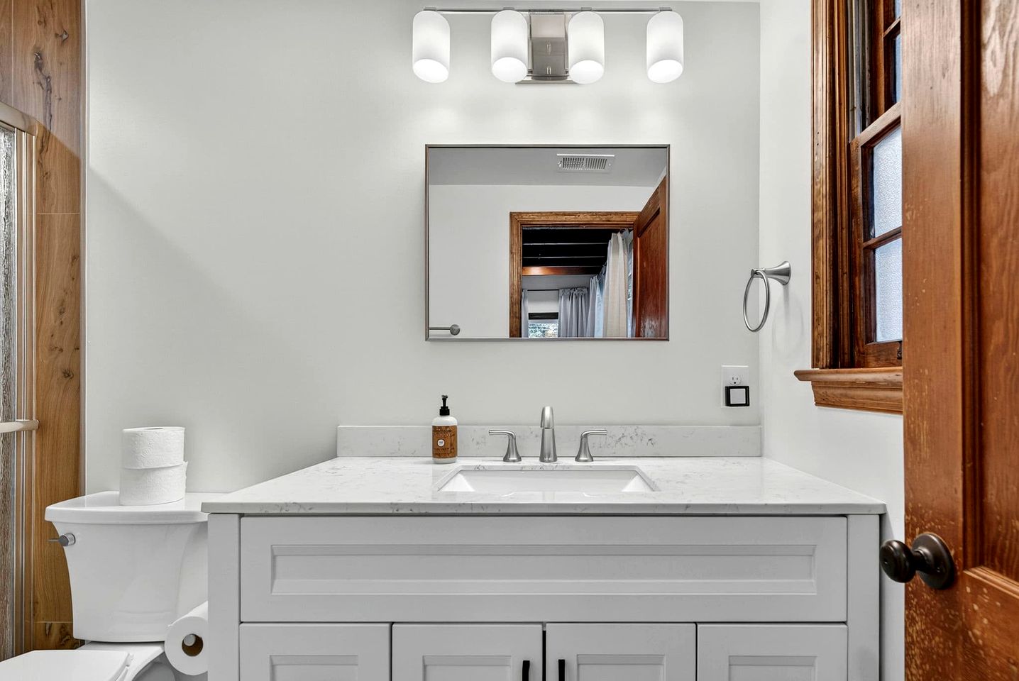 Spacious Riverfront Cabin with Private River Access Near Harpers Ferry | Harpers Ferry, West Virginia