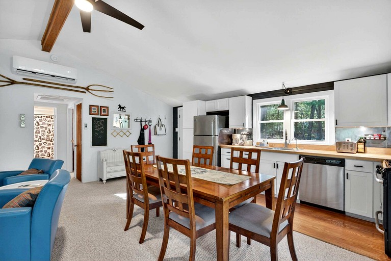 Cabins (United States of America, Hedgesville, West Virginia)