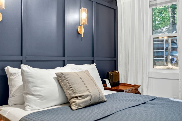 Cabins (United States of America, Hedgesville, West Virginia)