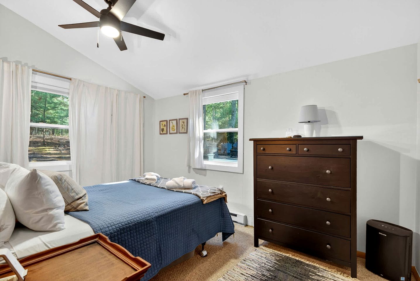 Cozy Modern Cabin with Fire Pit & Trail Access near Berkeley Springs, West Virginia