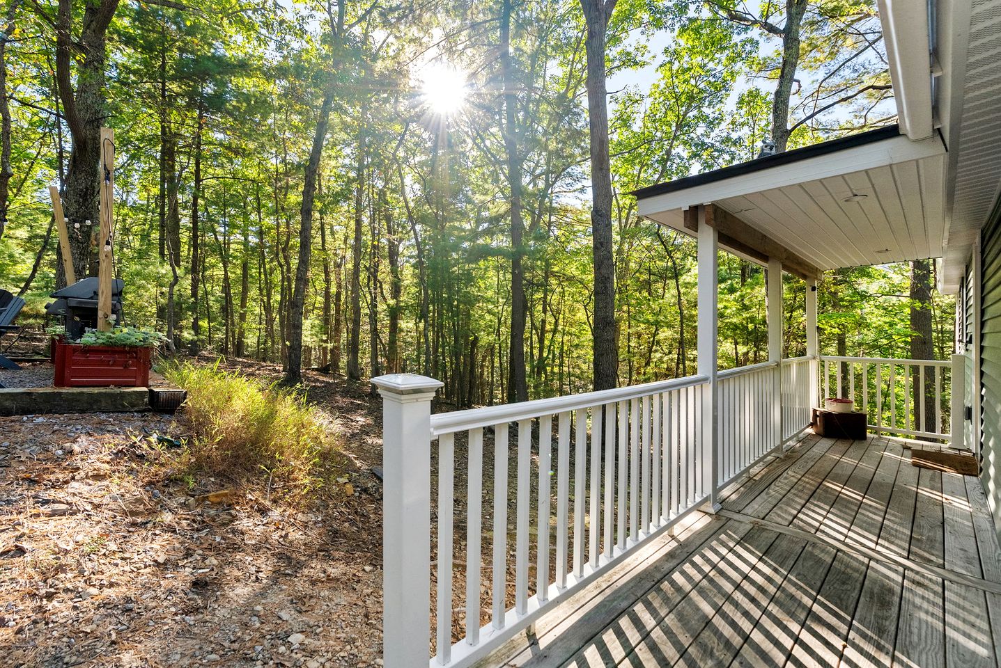 Cozy Modern Cabin with Fire Pit & Trail Access near Berkeley Springs, West Virginia