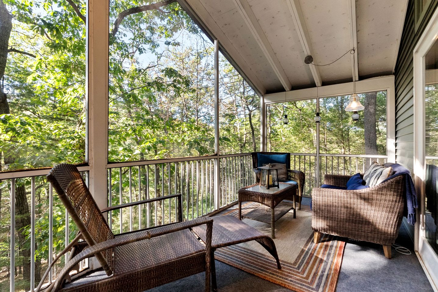 Cozy Modern Cabin with Fire Pit & Trail Access near Berkeley Springs, West Virginia