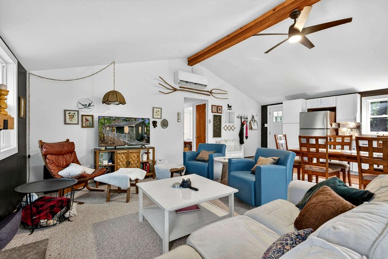 Cabins (United States of America, Hedgesville, West Virginia)