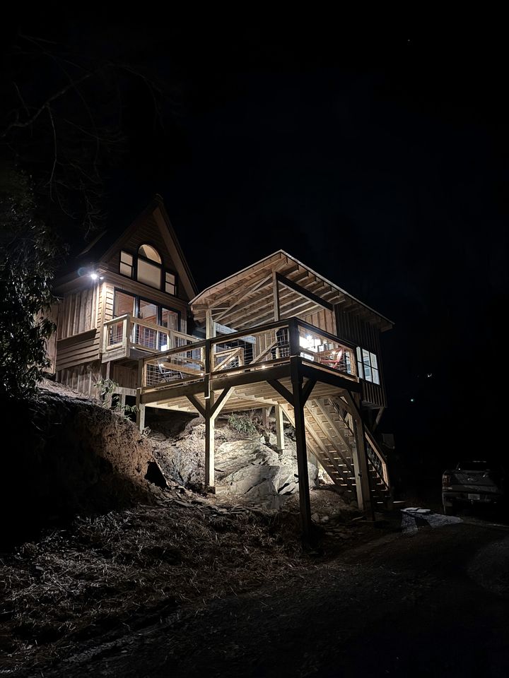 Romantic Riverfront Cabin with Pool Access in Blue Ridge, Georgia