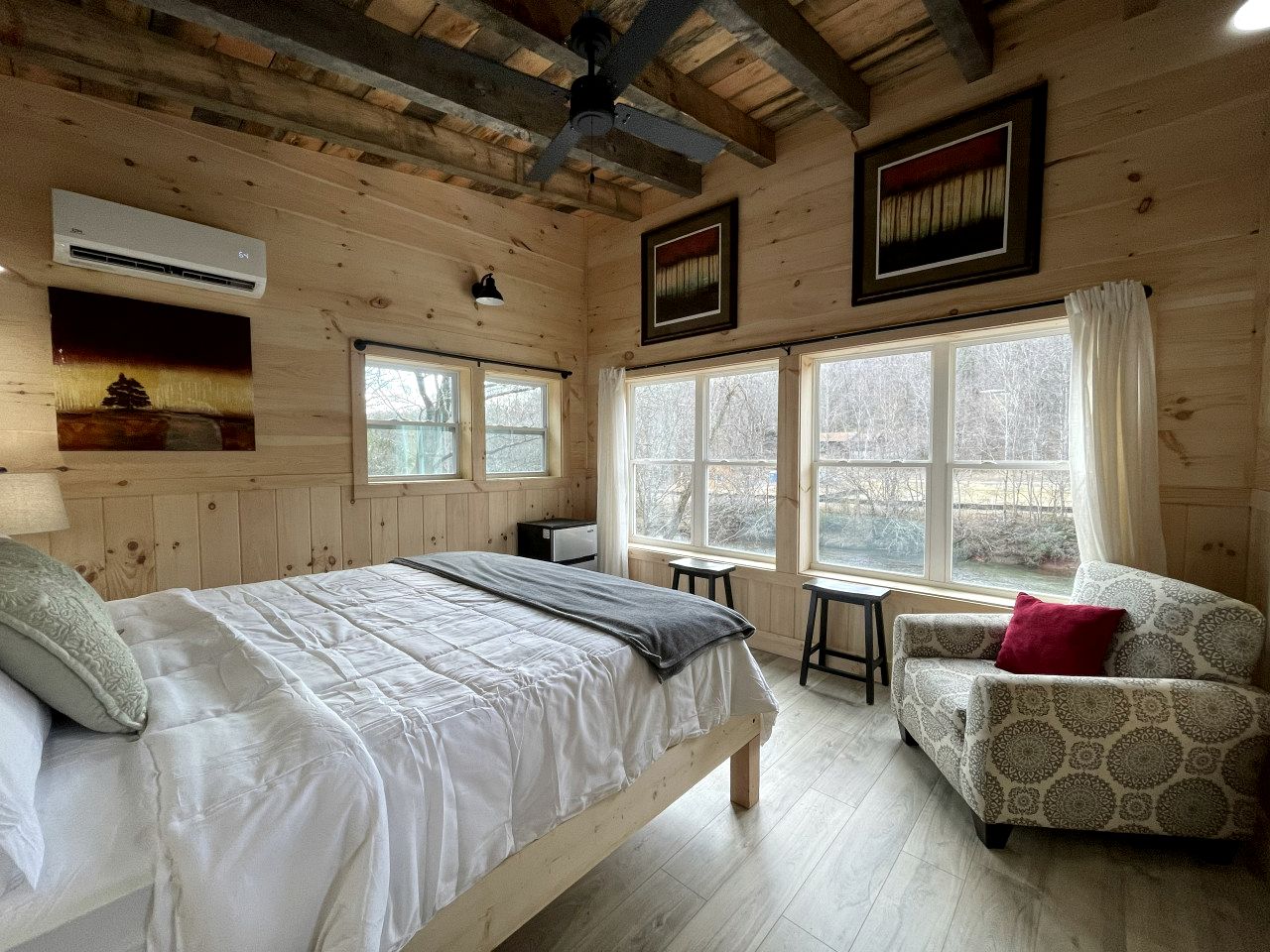 Romantic Riverfront Cabin with Pool Access in Blue Ridge, Georgia