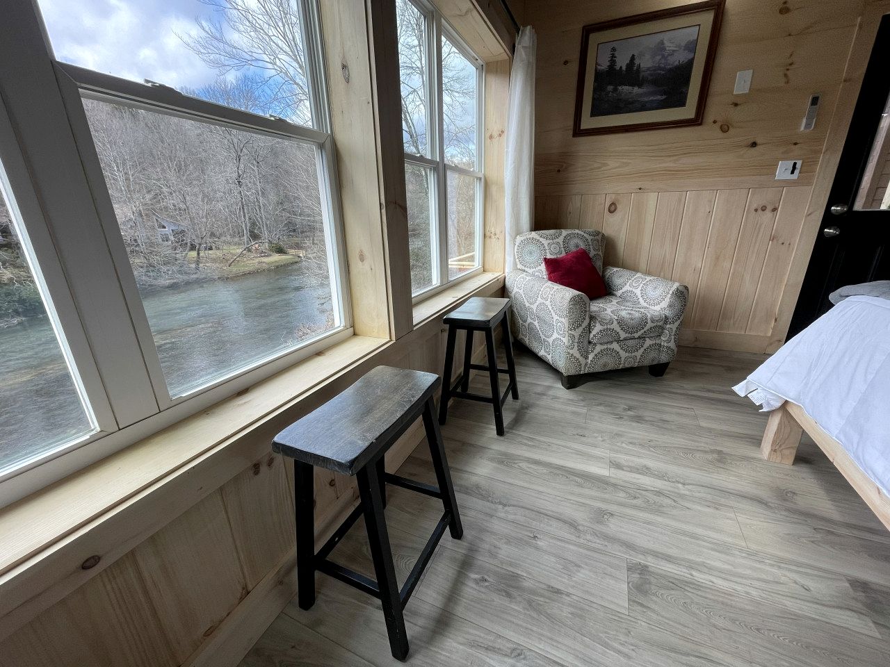 Romantic Riverfront Cabin with Pool Access in Blue Ridge, Georgia