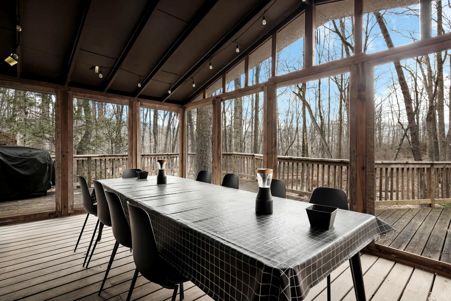 Enchanting Woodland Cabin Retreat near Cacapon River in West Virginia