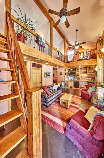 Cabins (United States of America, Ben Wheeler, Texas)