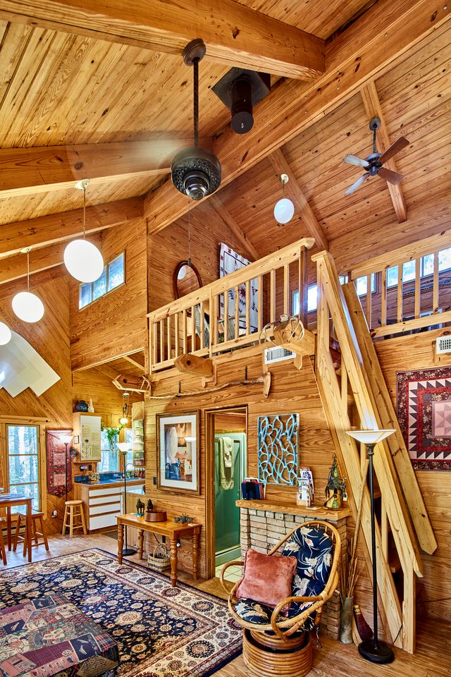 Gorgeous Multi-Unit Cabin Rental for Larger Groups Nestled in the Trees for an Unforgettable Getaway in Nature in Ben Wheeler, Texas