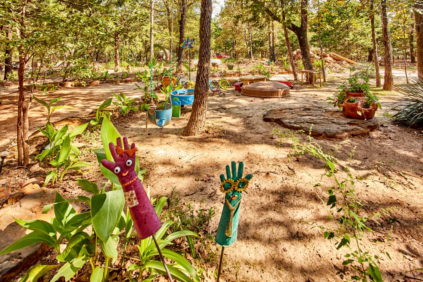 Gorgeous Multi-Unit Cabin Rental for Larger Groups Nestled in the Trees for an Unforgettable Getaway in Nature in Ben Wheeler, Texas