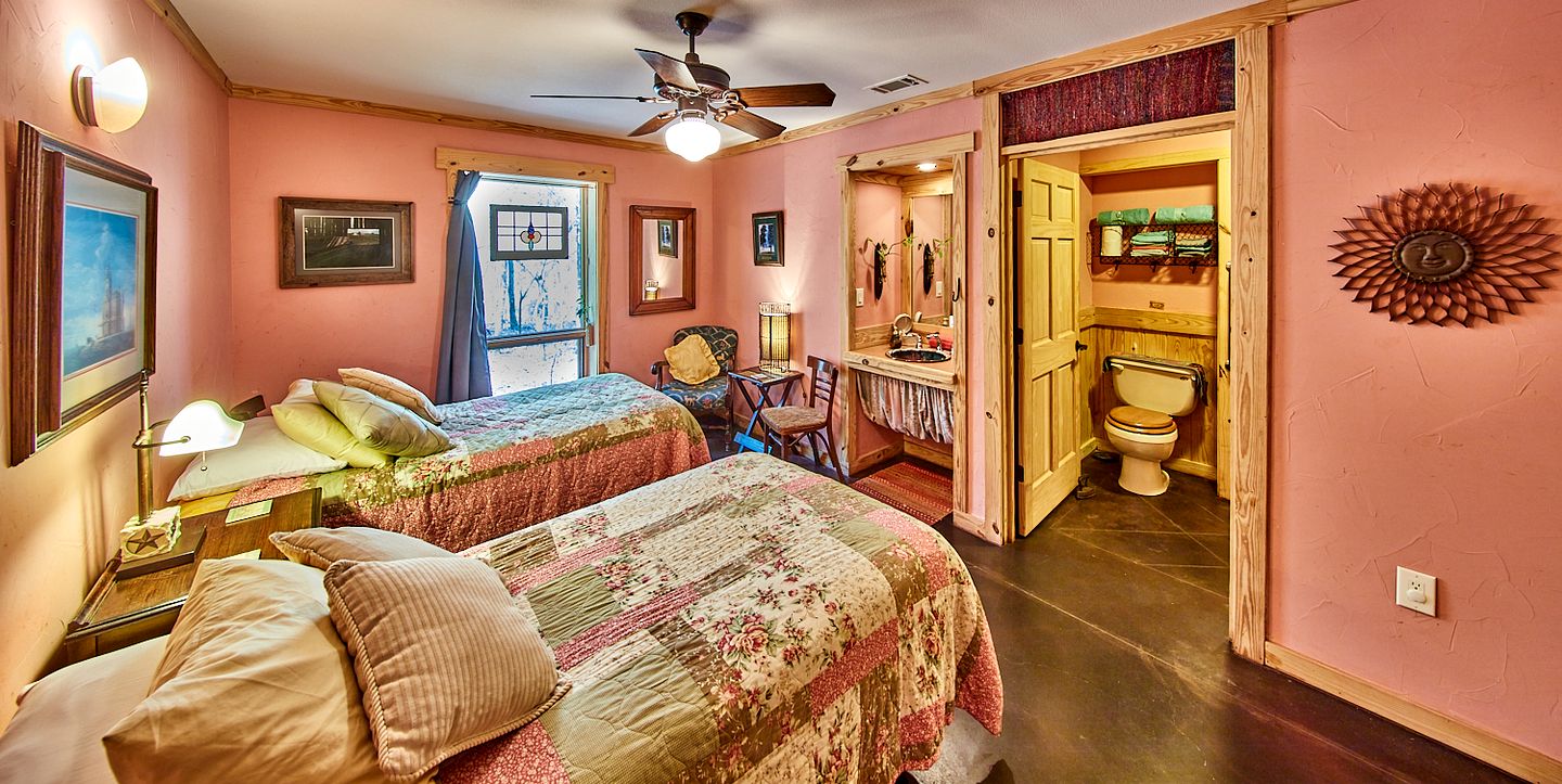 Gorgeous Multi-Unit Cabin Rental for Larger Groups Nestled in the Trees for an Unforgettable Getaway in Nature in Ben Wheeler, Texas