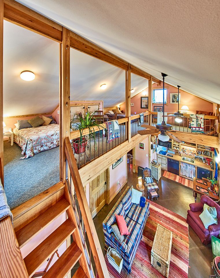 Gorgeous Multi-Unit Cabin Rental for Larger Groups Nestled in the Trees for an Unforgettable Getaway in Nature in Ben Wheeler, Texas