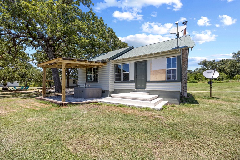 Cabins (United States of America, --, Oklahoma)