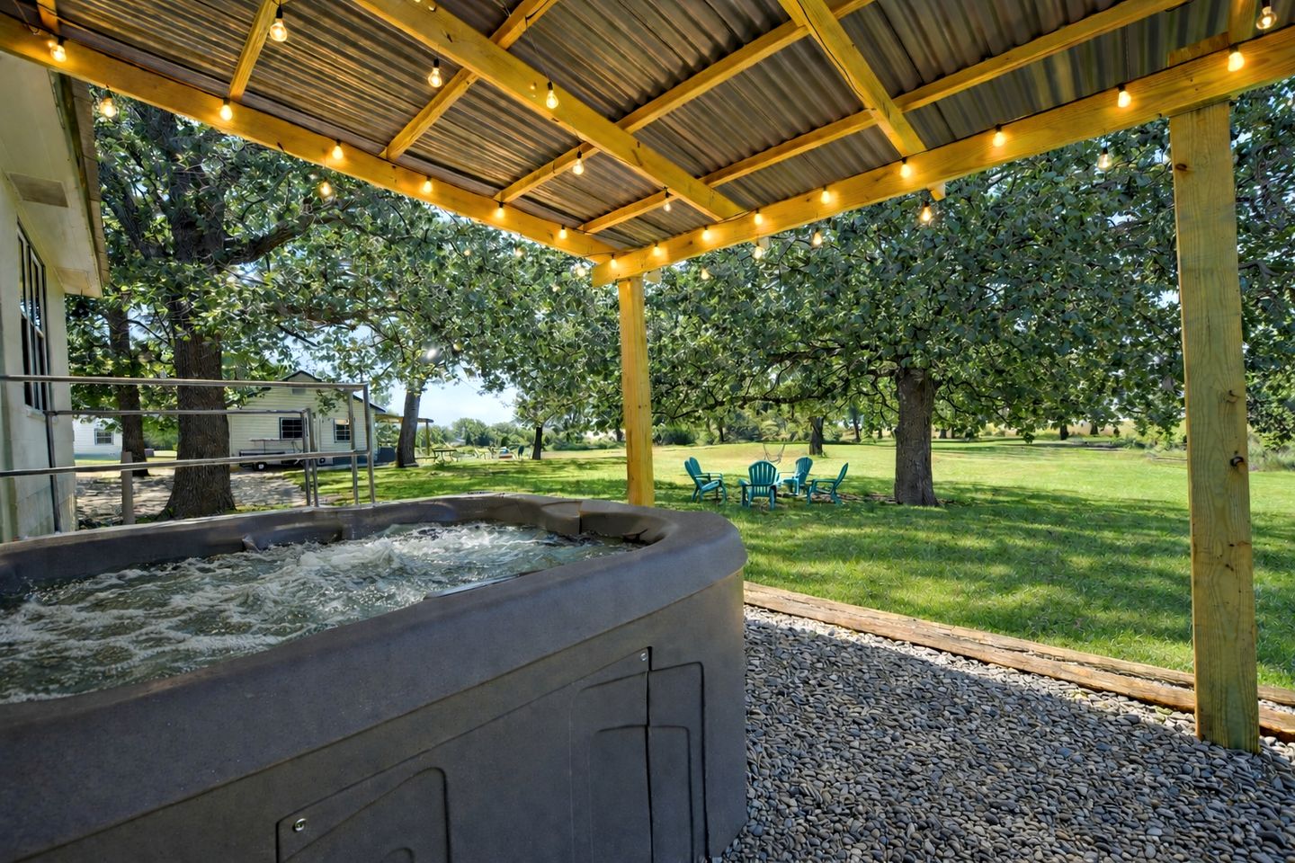 Private Cabin Getaway Surrounded by Nature in Madill, Oklahoma