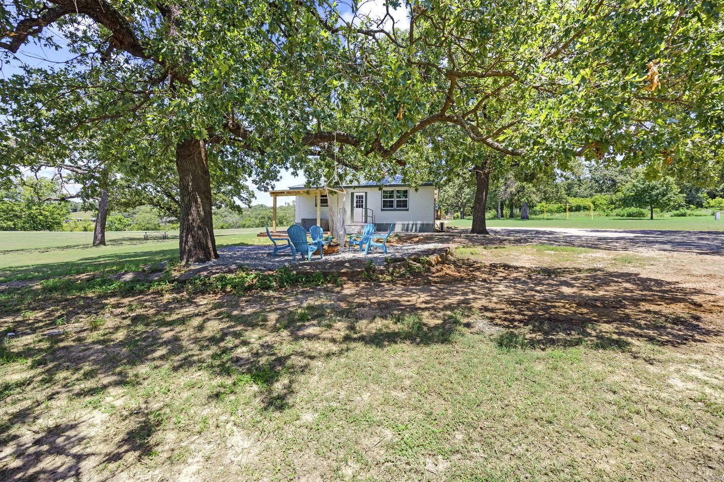 Private Cabin Getaway Surrounded by Nature in Madill, Oklahoma
