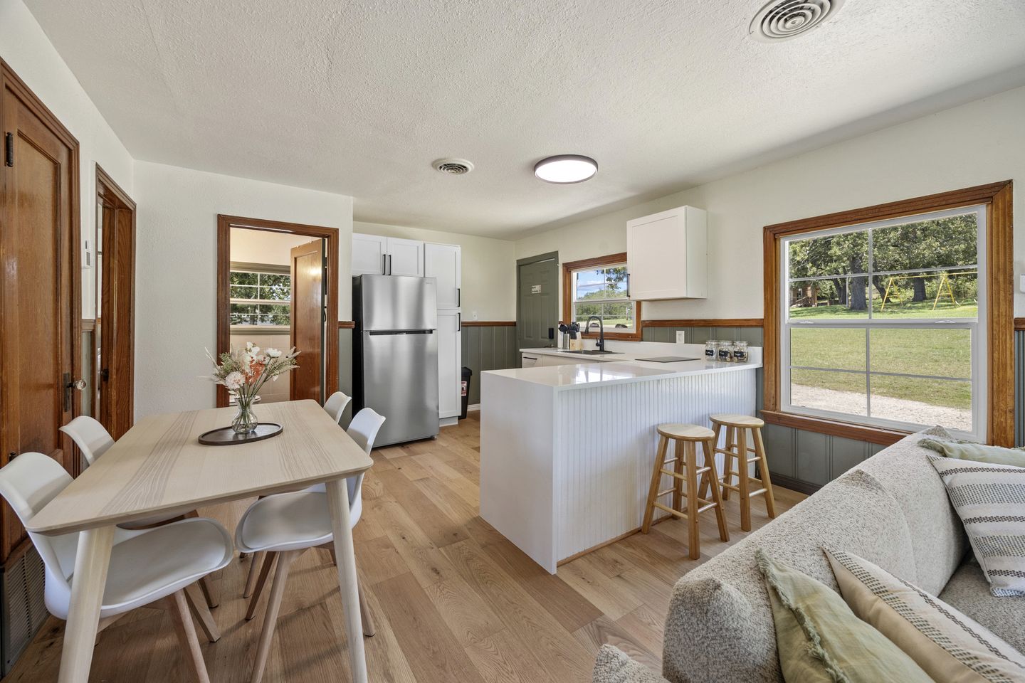 Private Cabin Getaway Surrounded by Nature in Madill, Oklahoma