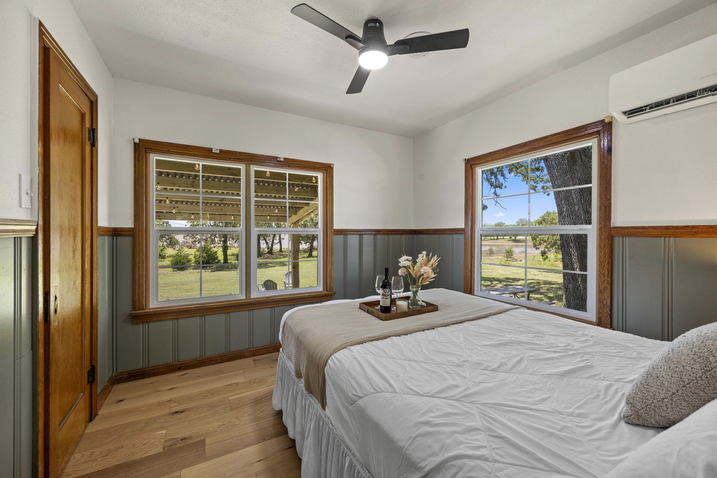 Private Cabin Getaway Surrounded by Nature in Madill, Oklahoma