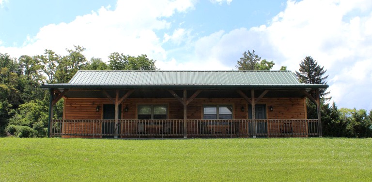 Luxury cabin right next to the best hiking trails in the state