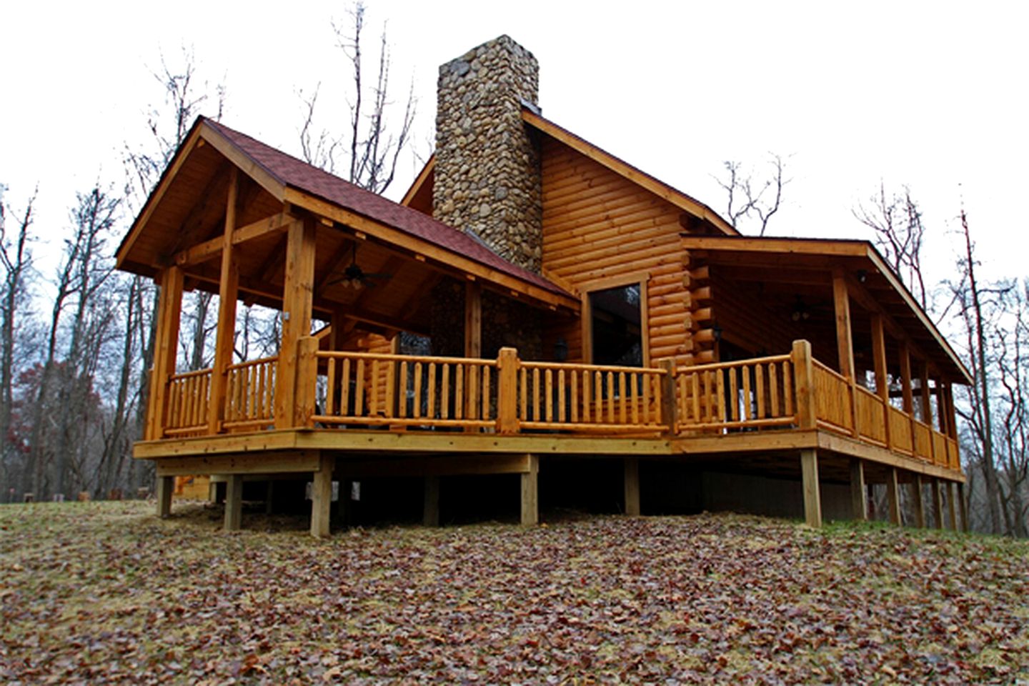 Charming Vacation Cabin Secluded in the Woodlands near Old Man's Cave, Ohio