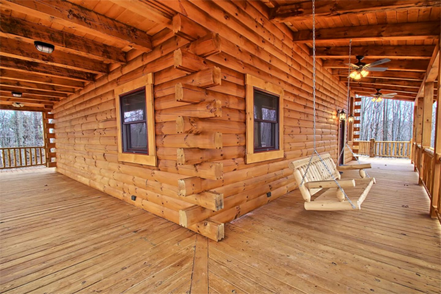 Charming Vacation Cabin Secluded in the Woodlands near Old Man's Cave, Ohio