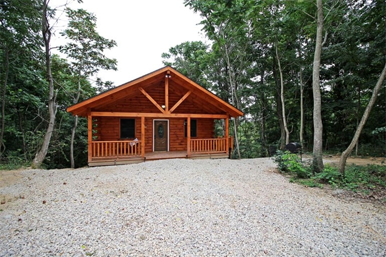 Log Cabins (Logan, Ohio, United States)