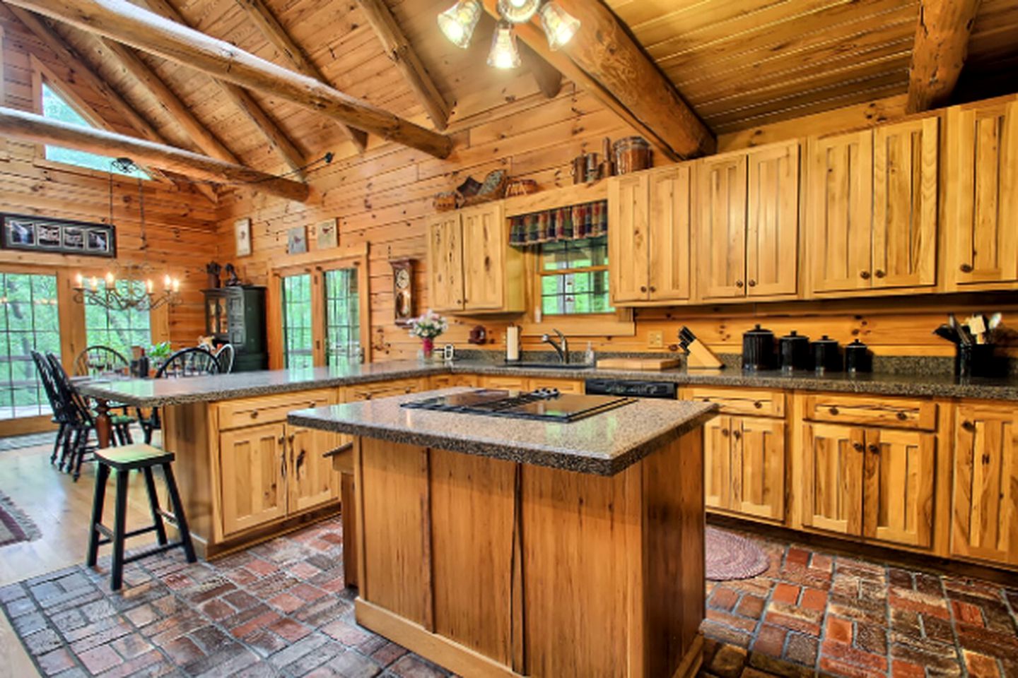 Beautiful Cabin Rental with a Private Hot Tub in Hocking Hills, Ohio