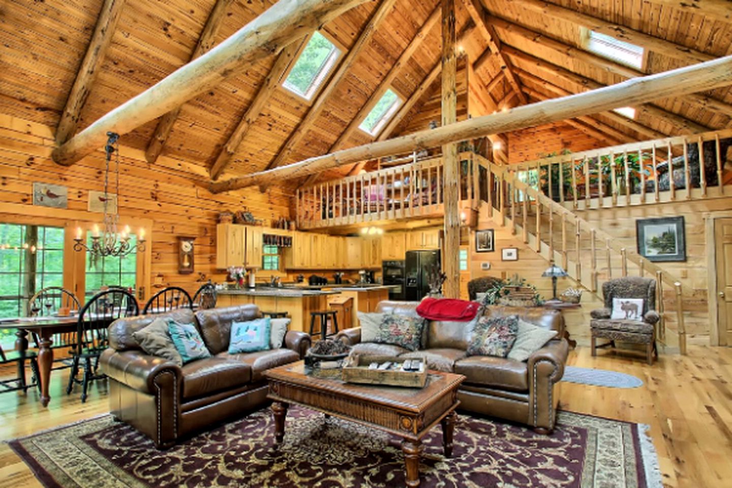 Beautiful Cabin Rental with a Private Hot Tub in Hocking Hills, Ohio