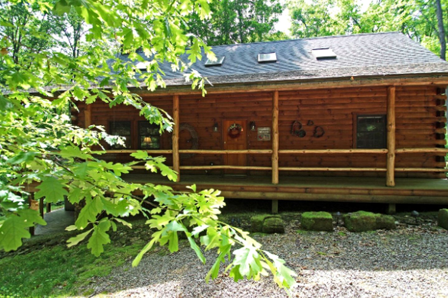 Beautiful Cabin Rental with a Private Hot Tub in Hocking Hills, Ohio