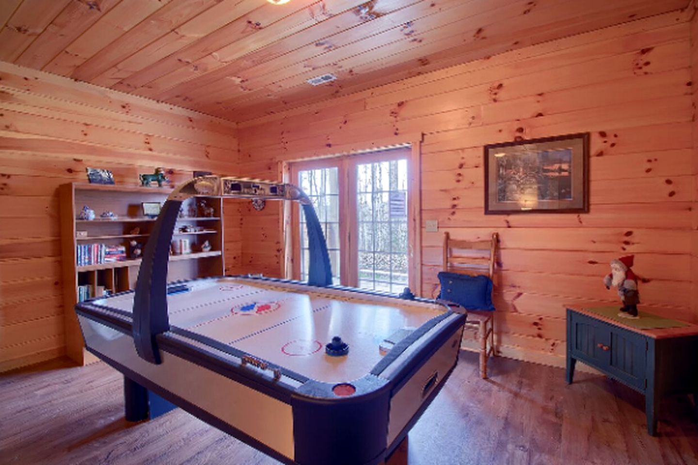 Secluded Log Cabin Rental with a Hot Tub in the Hocking Hills, Ohio