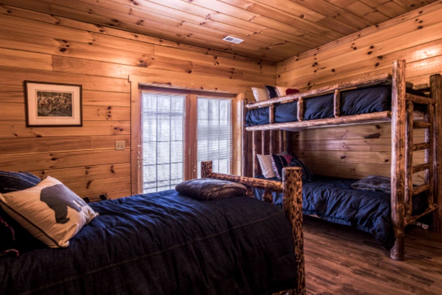 Secluded Log Cabin Rental with a Hot Tub in the Hocking Hills, Ohio
