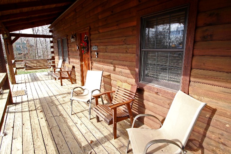 Log Cabins (Logan, Ohio, United States)