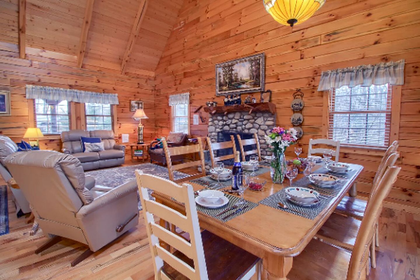 Secluded Log Cabin Rental with a Hot Tub in the Hocking Hills, Ohio