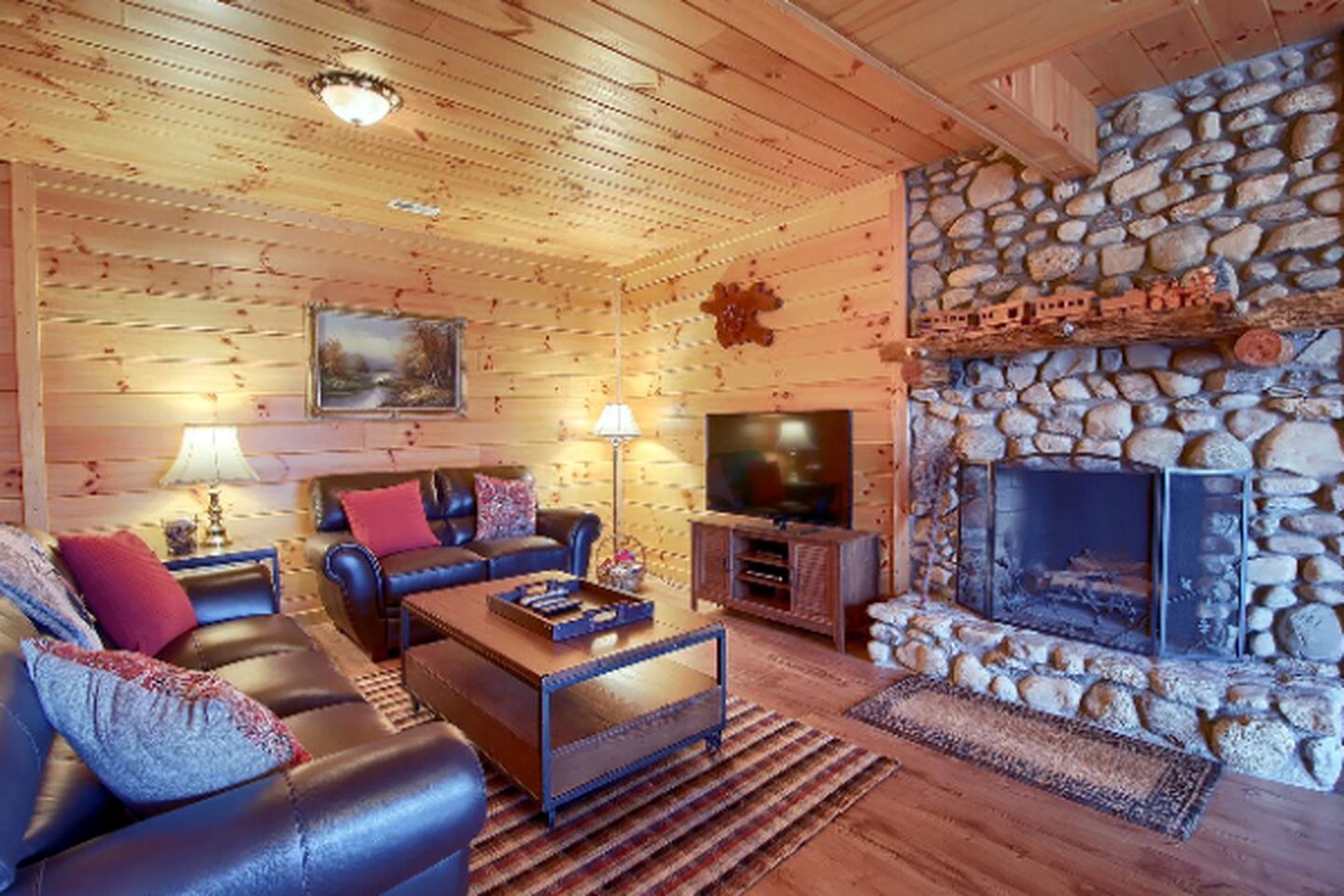 Secluded Log Cabin Rental with a Hot Tub in the Hocking Hills, Ohio