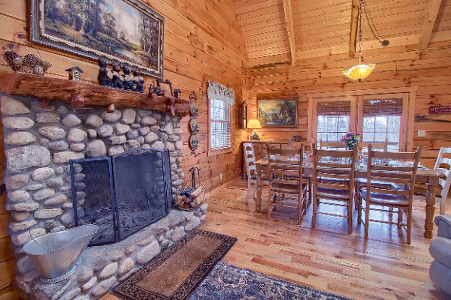 Secluded Log Cabin Rental with a Hot Tub in the Hocking Hills, Ohio