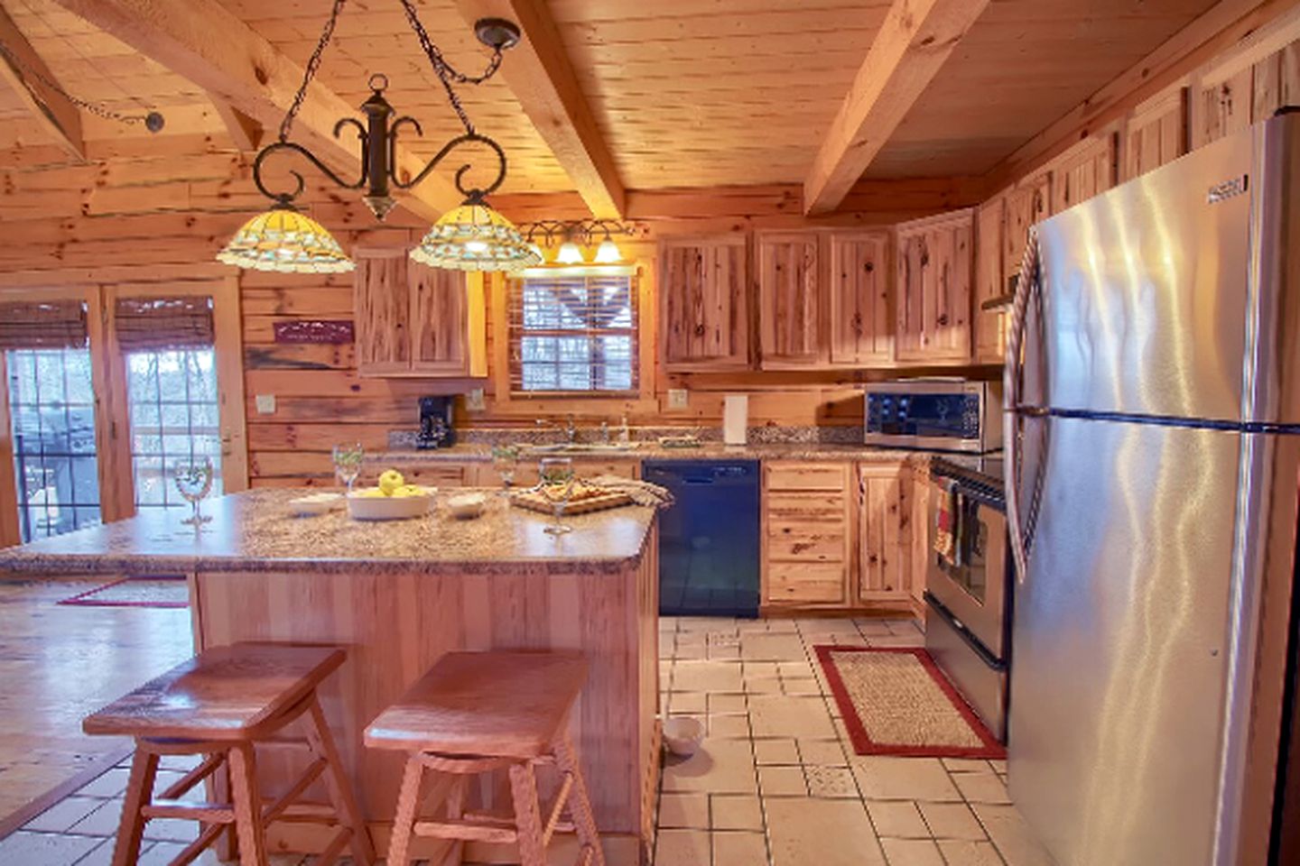 Secluded Log Cabin Rental with a Hot Tub in the Hocking Hills, Ohio