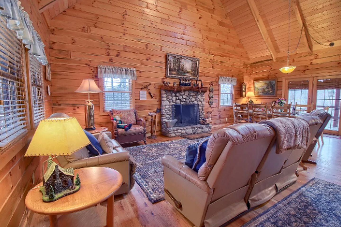 Secluded Log Cabin Rental with a Hot Tub in the Hocking Hills, Ohio